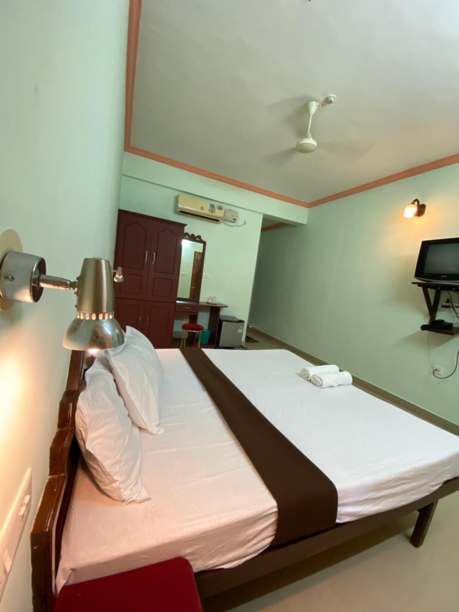 Packbag Comfort Bed & Breakfast Ковалам Экстерьер фото